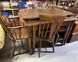 WOOD TABLE & CHAIRS