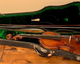 Vintage Violin.  No Manufacturer but numbers inside are 1760 with Horsehair Bow, Original Parts and Boston Case.