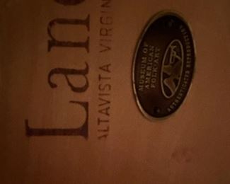 Round Knotty Pine Table by Lane, American Folk Museum Badge