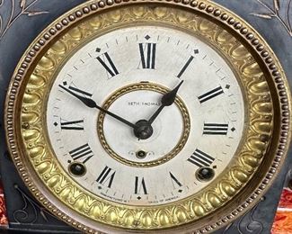 Beautiful and Fully Functional Seth Thomas Mantle Clock includes Key