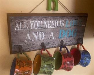 Pier 1 Mug Holder/Mugs.