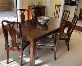 Henredon Chinese Chippendale dining table w/6 chairs & 2 leaves