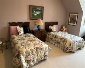 Pair of phenomenal Henredon mahogany twin beds