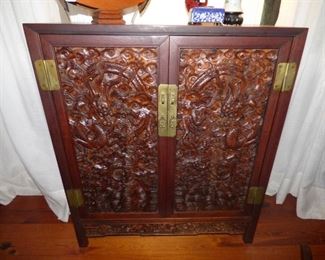 Heavily Carved Dragon chest (Lock available)
