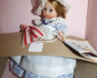 Madame Alexander Doll "Betsy Ross" Mint in Original Box