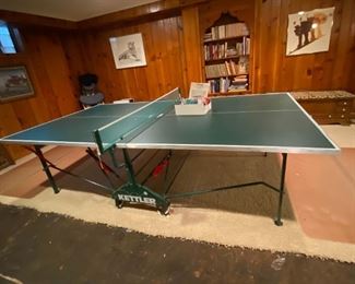 Kettler Sport folding ping-pong table, with paddles, balls and an extra net. 