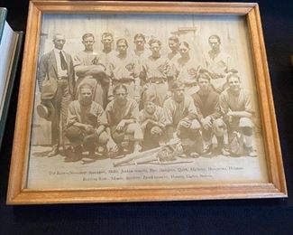 Vintage photograph of an unidentified baseball team.