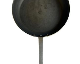 Large frying pan (18")