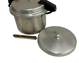 Pressure cooker (medium)