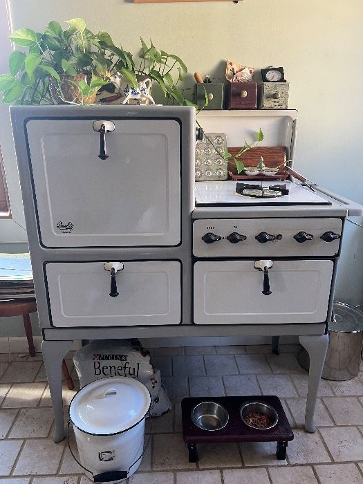 Gray and white enamel gas stove 1920’s30’s