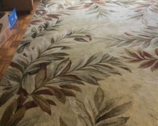 Orian rug "Breezy Parchment". Measures 94" x 130". $150.