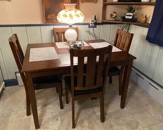 Kitchen table with 4 Chairs
