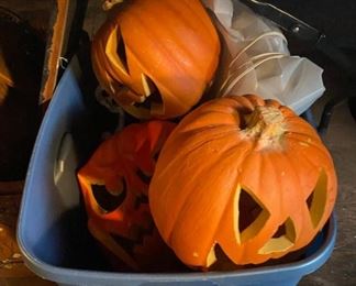 Assorted Halloween Decor