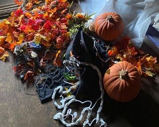 Assorted Halloween Decor