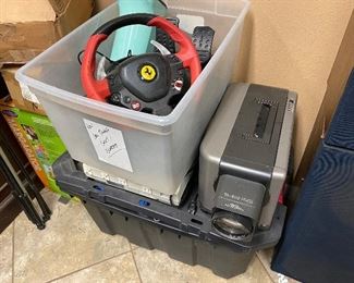 PS3 FERRARI STEERING WHEEL AND PROJECTOR