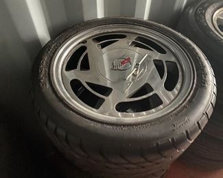 OEM CORVETTE VINTAGE WHEELS 