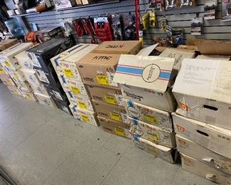 23 full sets of new rims 