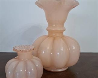 Fenton Ruffle Edge Dusty Rose Pink Cased Melon Vase 4 1/2"