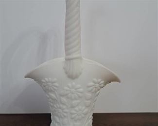 Vintage Westmoreland White Satin Art Glass Daisy Design Basket w/ Handle 10"