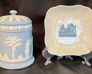 Wedgwood pairing of smooth surfaced blue and white collectors' items