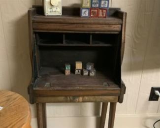 ANTIQUE TOY DESK