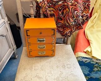 Small 1970s jewelry box, awesome vintage fabric 