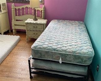 Mid Century cream bedroom set with twin four poster canopy bed, nightstand, desk and dressers, trundle bed with metal frame (separate from bed frame) 