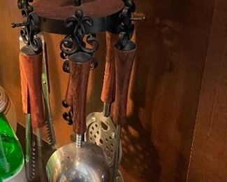 Vintage bar ware, glasses and accessories 