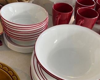 Dish sets, cups, mugs