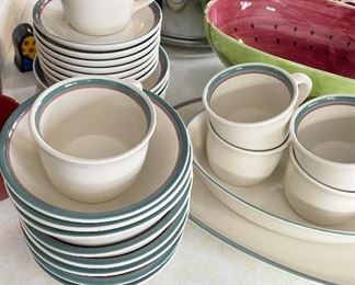 Dish sets, cups, mugs
