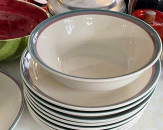 Dish sets, cups, mugs
