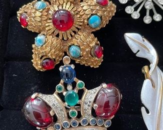 Trifari crown pendant