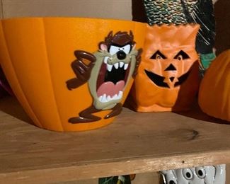 Vintage Halloween Decor (Taz)