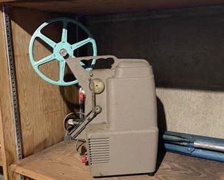 Projector and screen 