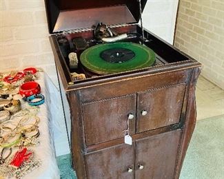 Comes with over 50 records 