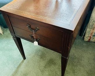 Pair of end tables 