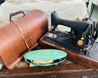 Singer with lock box 