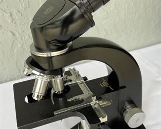 Leitz Wetzler Binocular Laboratory Microscope  With case