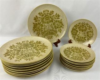 Set of Red Wing Mid-Century "Damask" Plates	