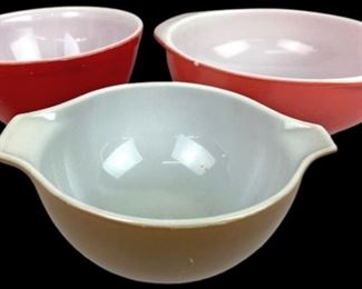 Three Pyrex Mixing Bowls - 2 Small, 1 Medium