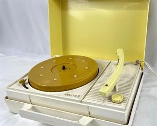 Vintage Zenith Y504 Portable Record Player - 1960's