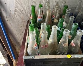 VINTAGE PEPSI CRATE WITH VARIOUS BOTTLES