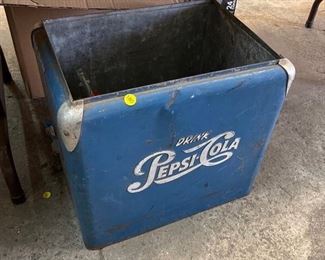 VINTAGE PEPSI ICE CHEST