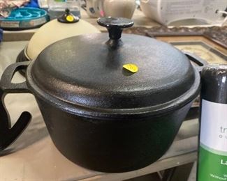 CAST IRON POT