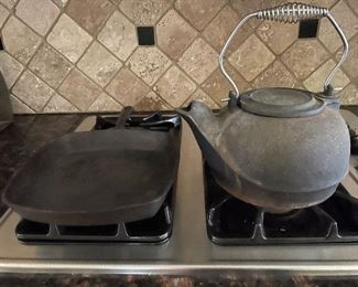 iron square pan and iron kettle