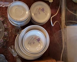 Dishes in good condition