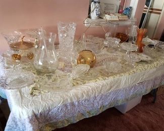 Crystal and glass pieces