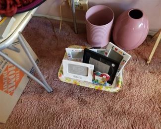 Picture frames
Vases