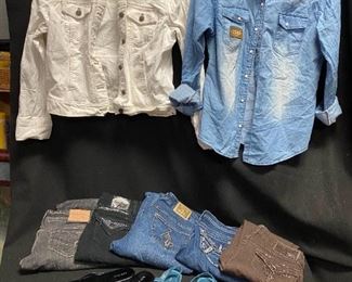 Nine West Sandals American Eagle Baby Phat Eddie Bauer 2511 Vintage Denim More