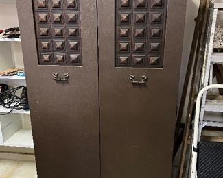 closed storage, metal